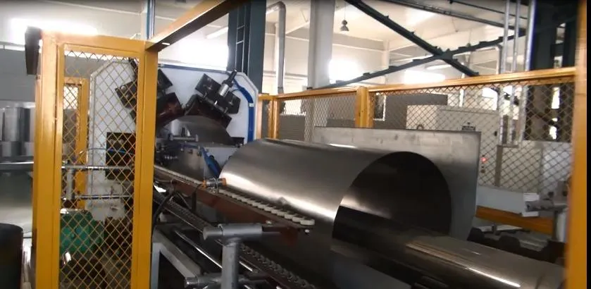 Μηχανή κατασκευής βαρελιών από χάλυβα 200L 3